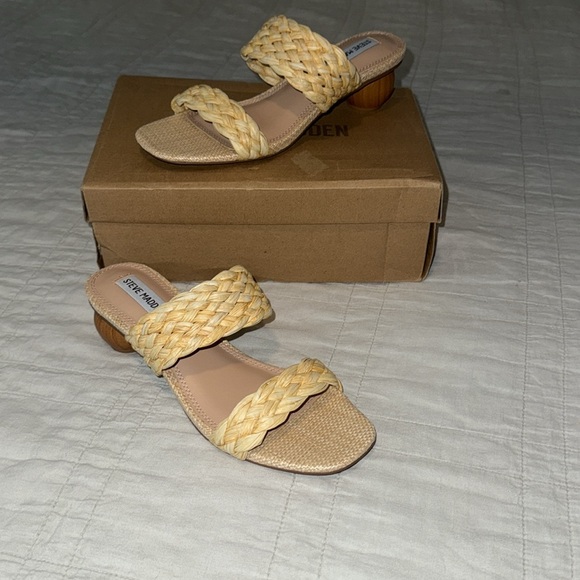 Steve Madden VOWS raffia sandal - Picture 2 of 4